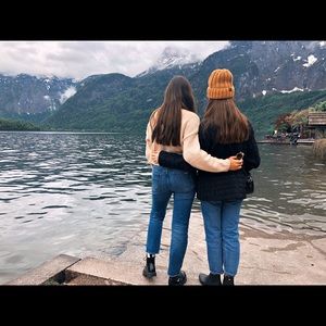 Meet your posher, Julia